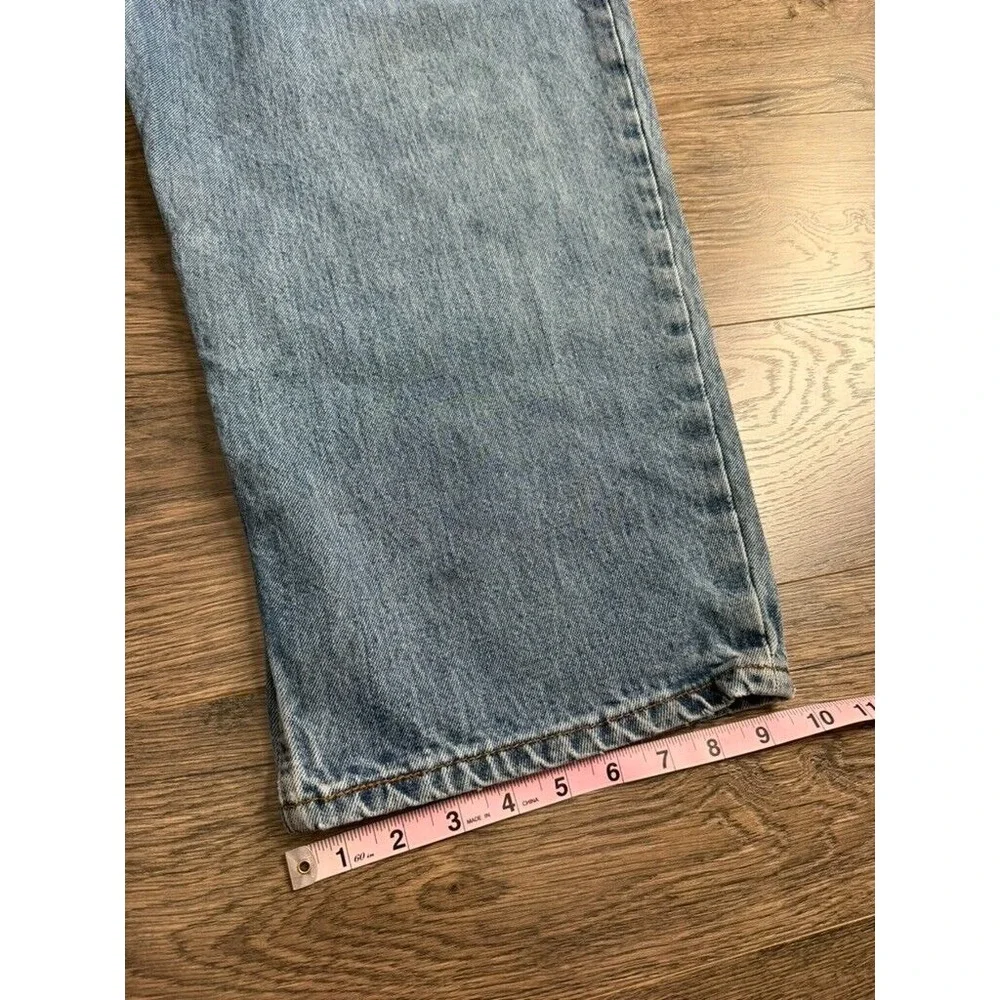 Mens Levi's jeans 560 size 54x30 (28.5 inseam)